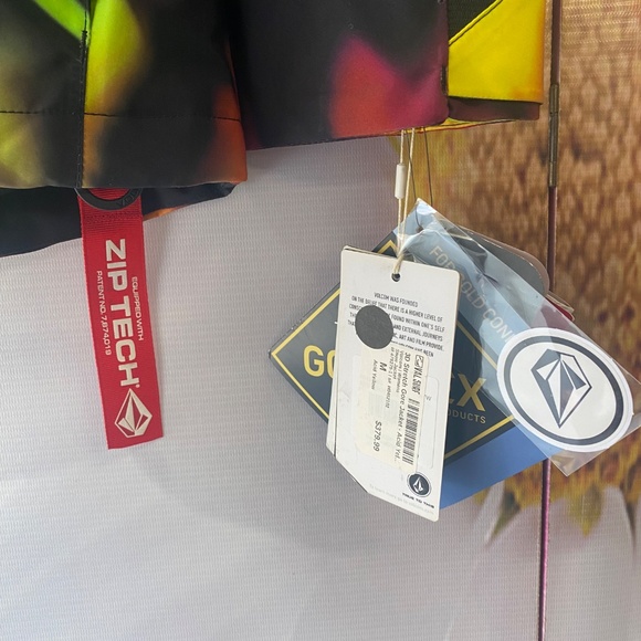 Volcom 3D stretch Gor-Tex Snow Jacket - Picture 6 of 7